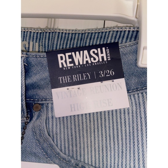 The Riley - Picture 3 of 3